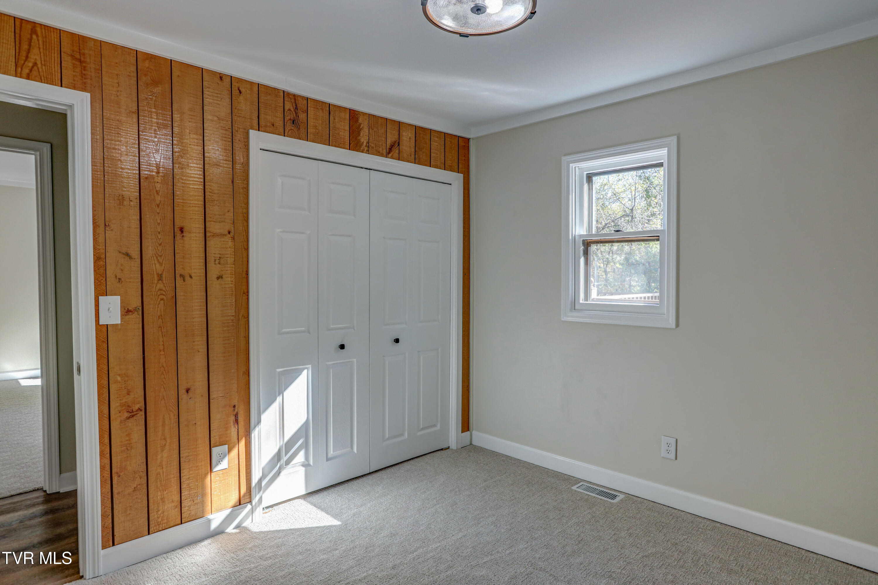 129 Log Cabin Road Johnson City, TN 37615 - Photo 31 of 63 AV4A5000_1_2_3_4