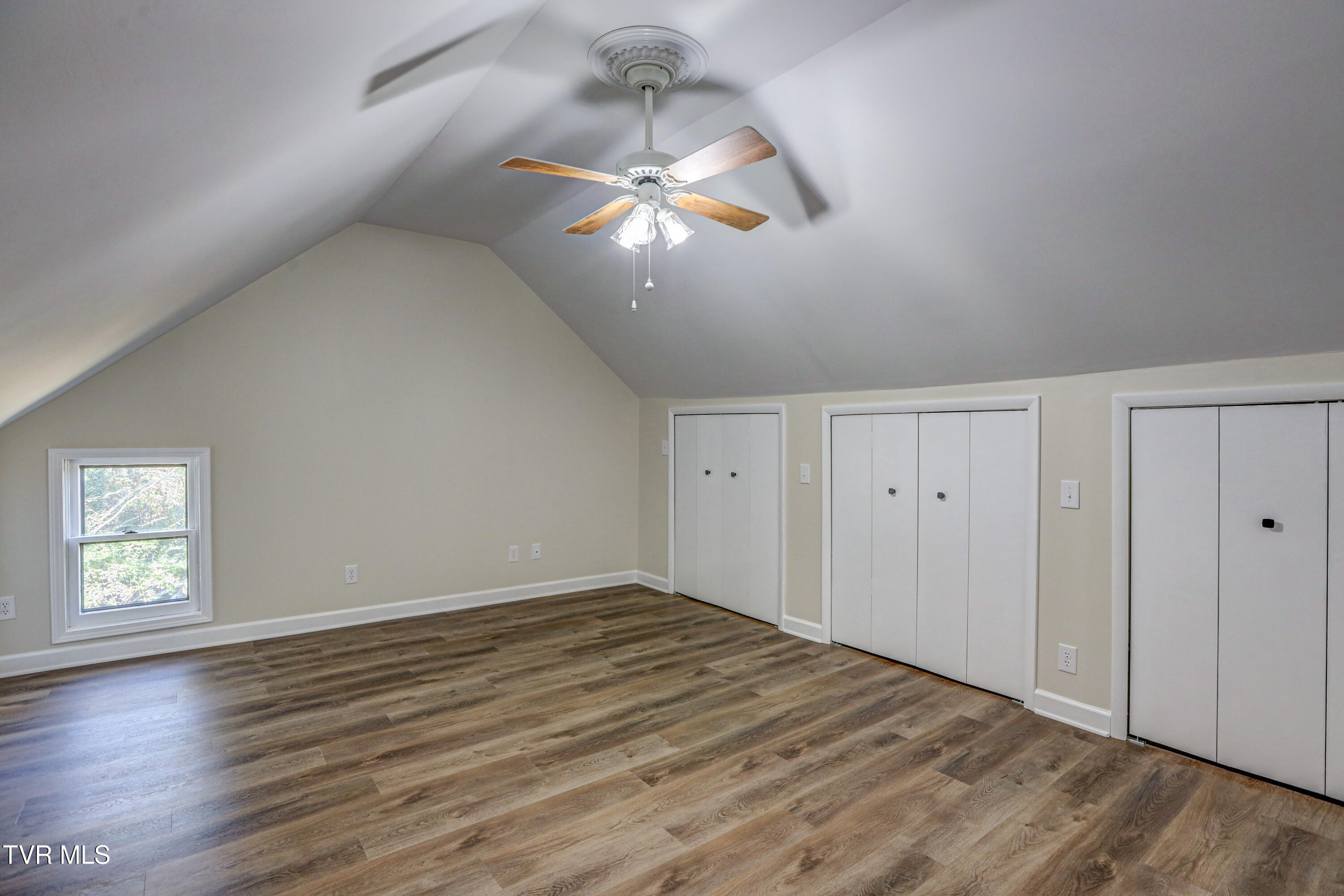 129 Log Cabin Road Johnson City, TN 37615 - Photo 38 of 63 AV4A5035_6_7_8_9