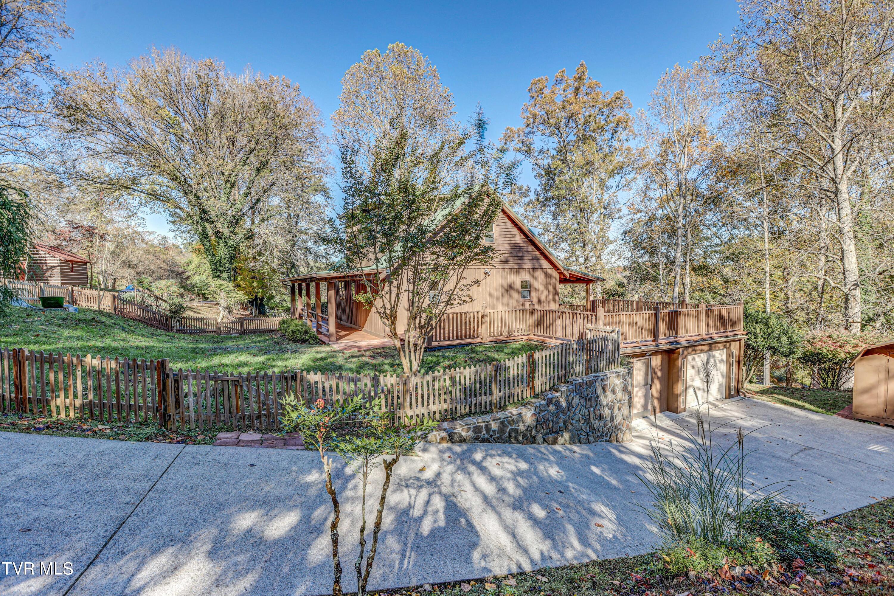 129 Log Cabin Road Johnson City, TN 37615 - Photo 4 of 63 AV4A4860_1_2_3_4