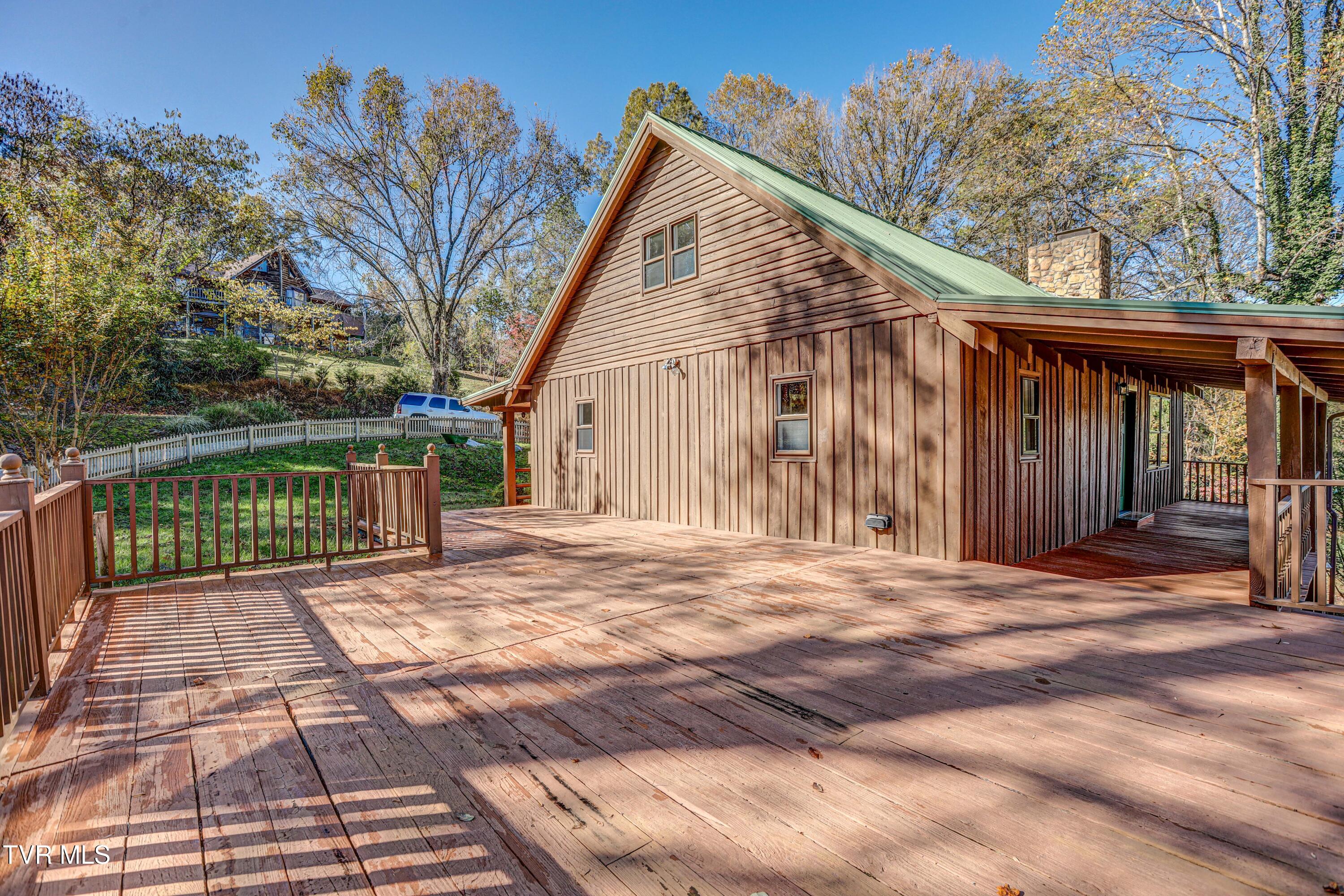 129 Log Cabin Road Johnson City, TN 37615 - Photo 9 of 63 AV4A4885_6_7_8_9