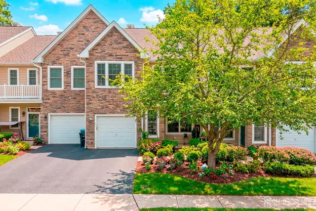 $624,900 | 60 Amber Drive, Old Bridge, NJ 08857