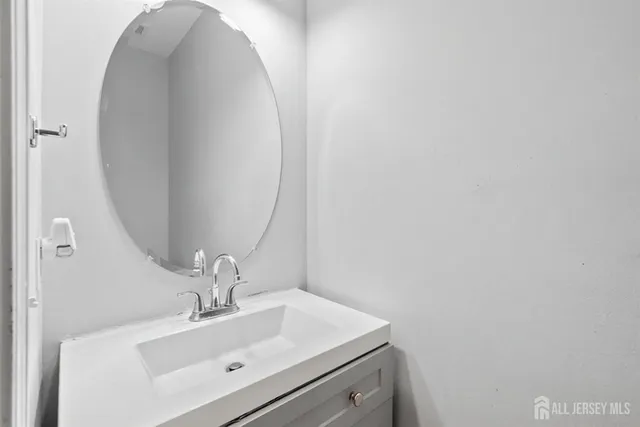 $624,900 | 60 Amber Drive, Old Bridge, NJ 08857