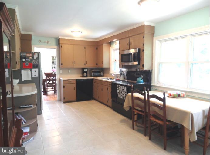146 Red Hill Road Orange, VA 22960 - Photo 6 of 18 Kitchen
