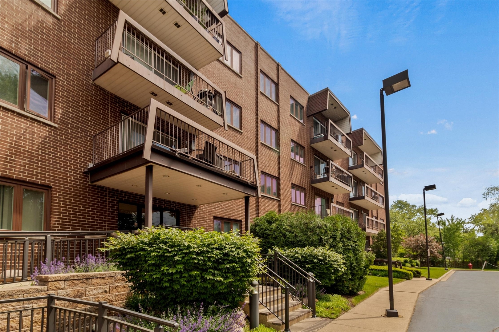 400 East Dundee Road, Unit 308 Buffalo Grove, IL 60089 - Photo 2 of 2