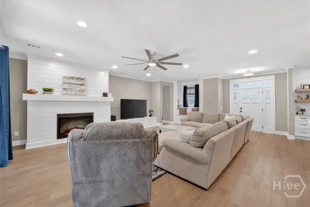 $975,000 | 78 Linkside Lake Drive, Richmond Hill, GA 31324