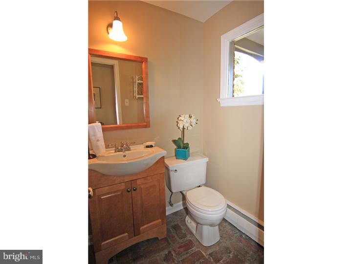 649 Mount View Road Berwyn, PA 19312 - Photo 12 of 24