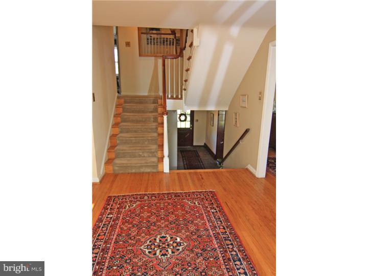 649 Mount View Road Berwyn, PA 19312 - Photo 3 of 24