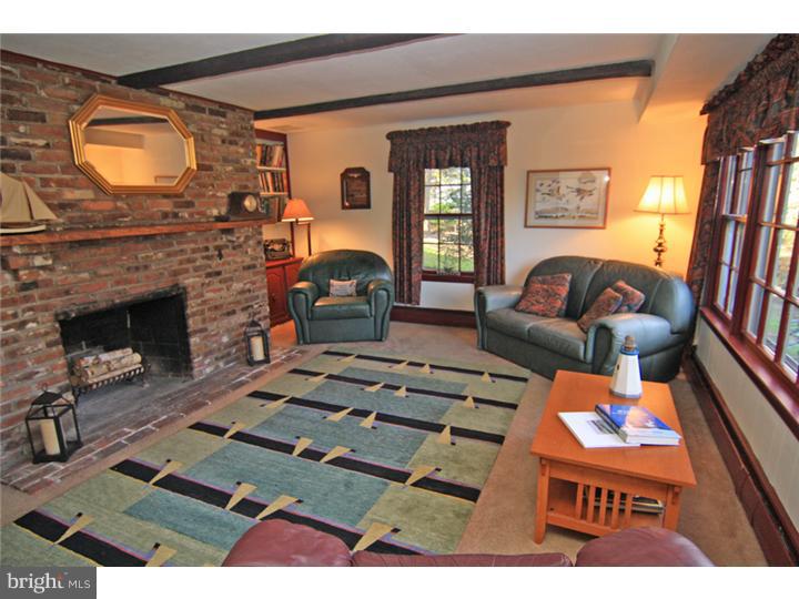 649 Mount View Road Berwyn, PA 19312 - Photo 4 of 24