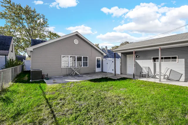 $329,900 | 4320 West 99th Place, Oak Lawn, IL 60453