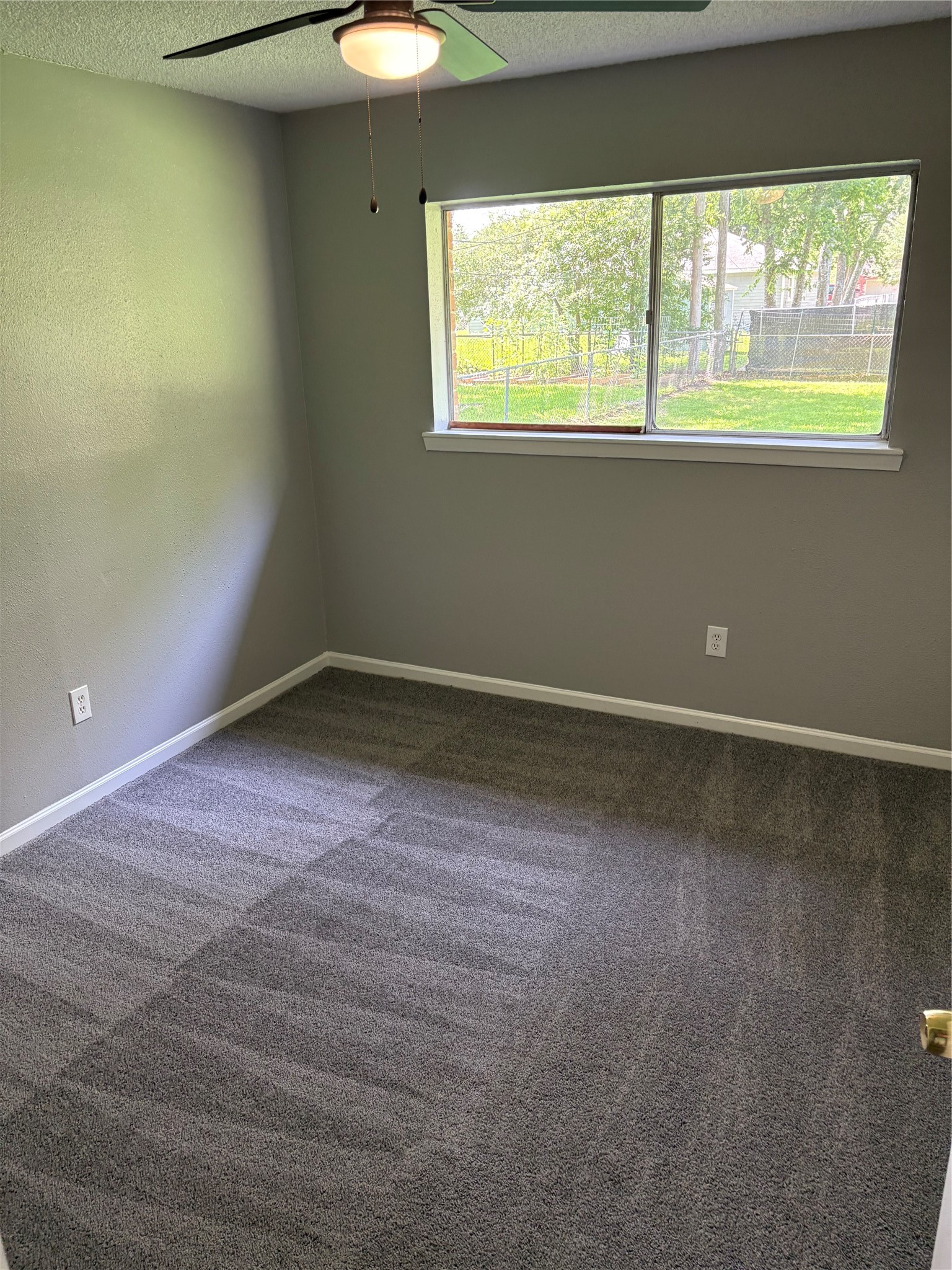 226 East Dumble Street Alvin, TX 77511 - Photo 6 of 11