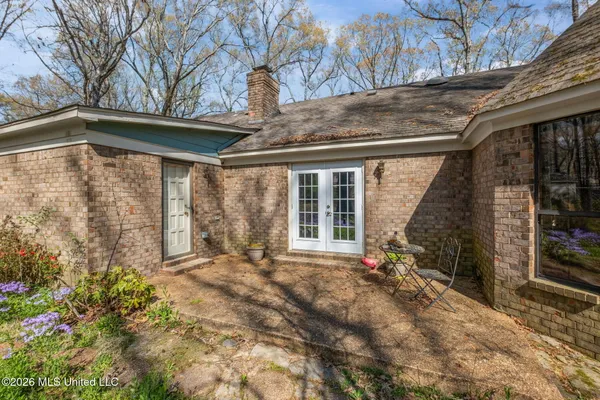 $349,000 | 5915 Roman Hill Drive, Olive Branch, MS 38654