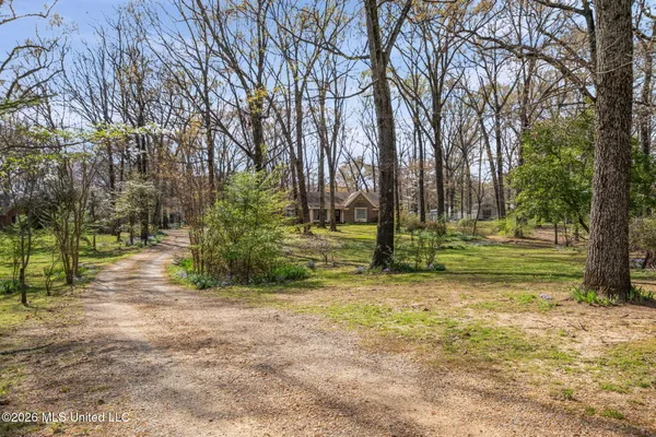 $349,000 | 5915 Roman Hill Drive, Olive Branch, MS 38654