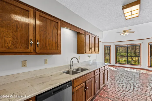 $349,000 | 5915 Roman Hill Drive, Olive Branch, MS 38654