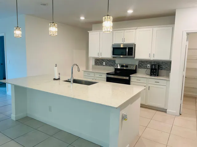 $3,400 | 1200 Spanish Stone Way, West Palm Beach, FL 33415