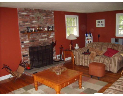 10 Westgate Road Billerica, MA 01862 - Photo 8 of 16 Gallery Image 8