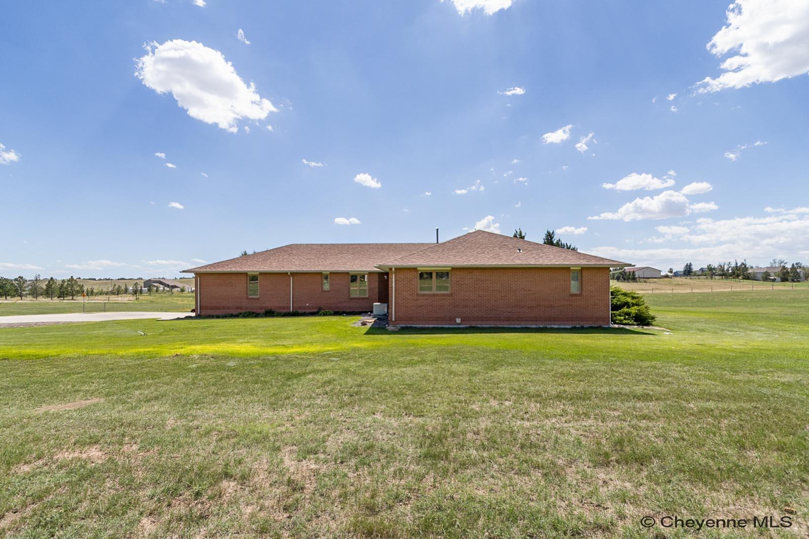 9514 Powderhouse Road Cheyenne, WY 82009 - Photo 3 of 36 Gallery Image 3