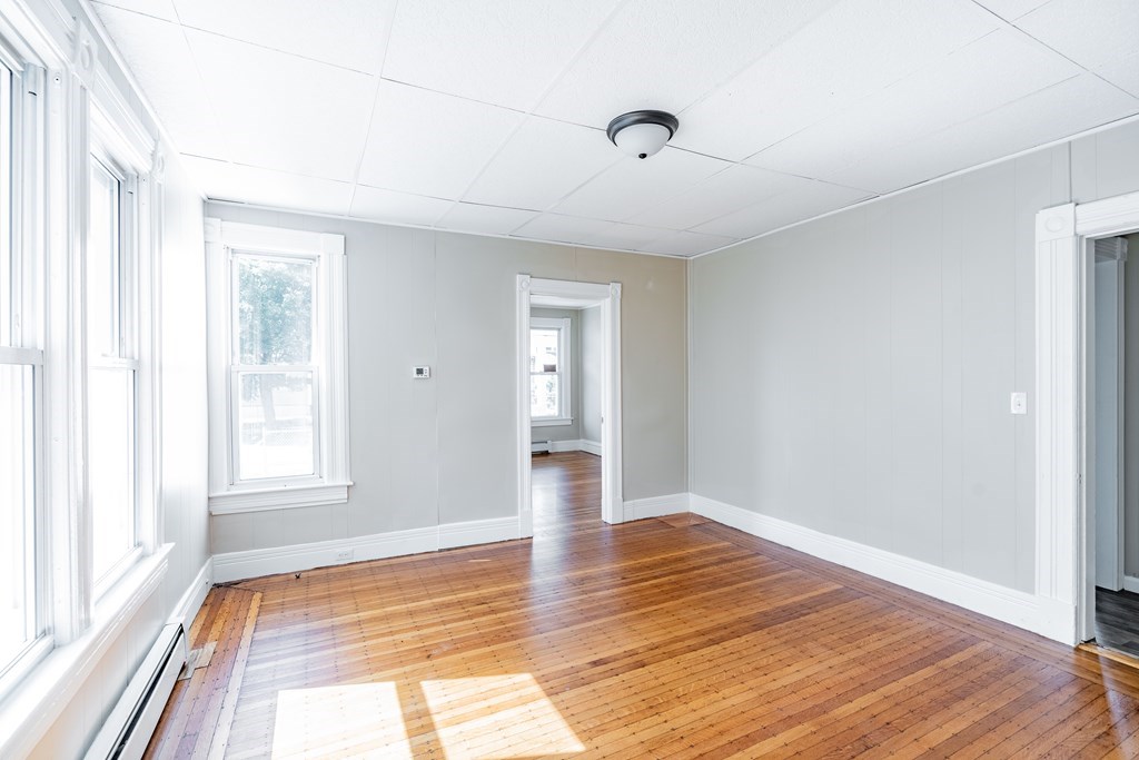 69 Sherman Street Springfield, MA 01109 - Photo 3 of 38 Gallery Image 3