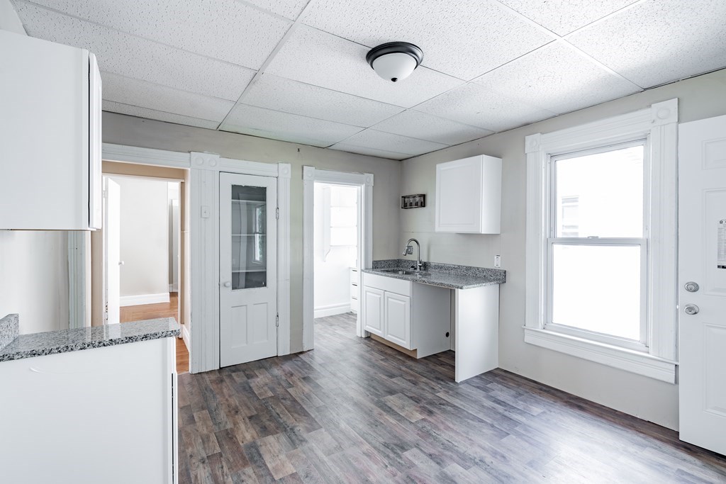 69 Sherman Street Springfield, MA 01109 - Photo 5 of 38 Gallery Image 5
