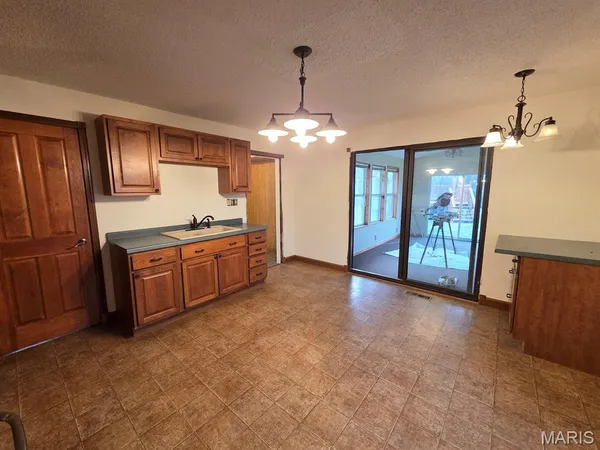 $165,000 | 26154 Us Highway, Alexandria, MO 63430