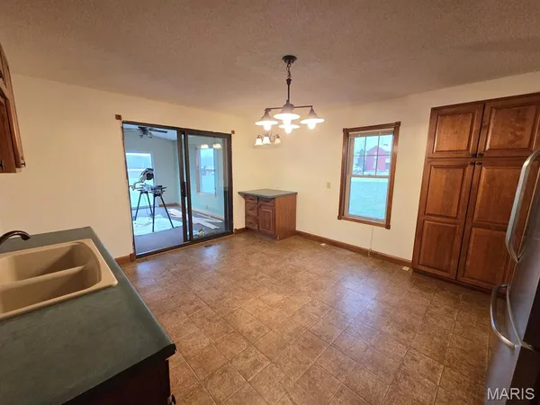 $165,000 | 26154 Us Highway, Alexandria, MO 63430