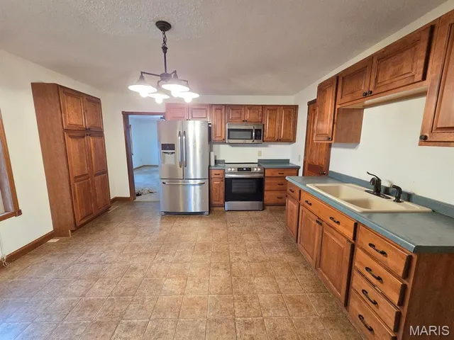 $165,000 | 26154 Us Highway, Alexandria, MO 63430