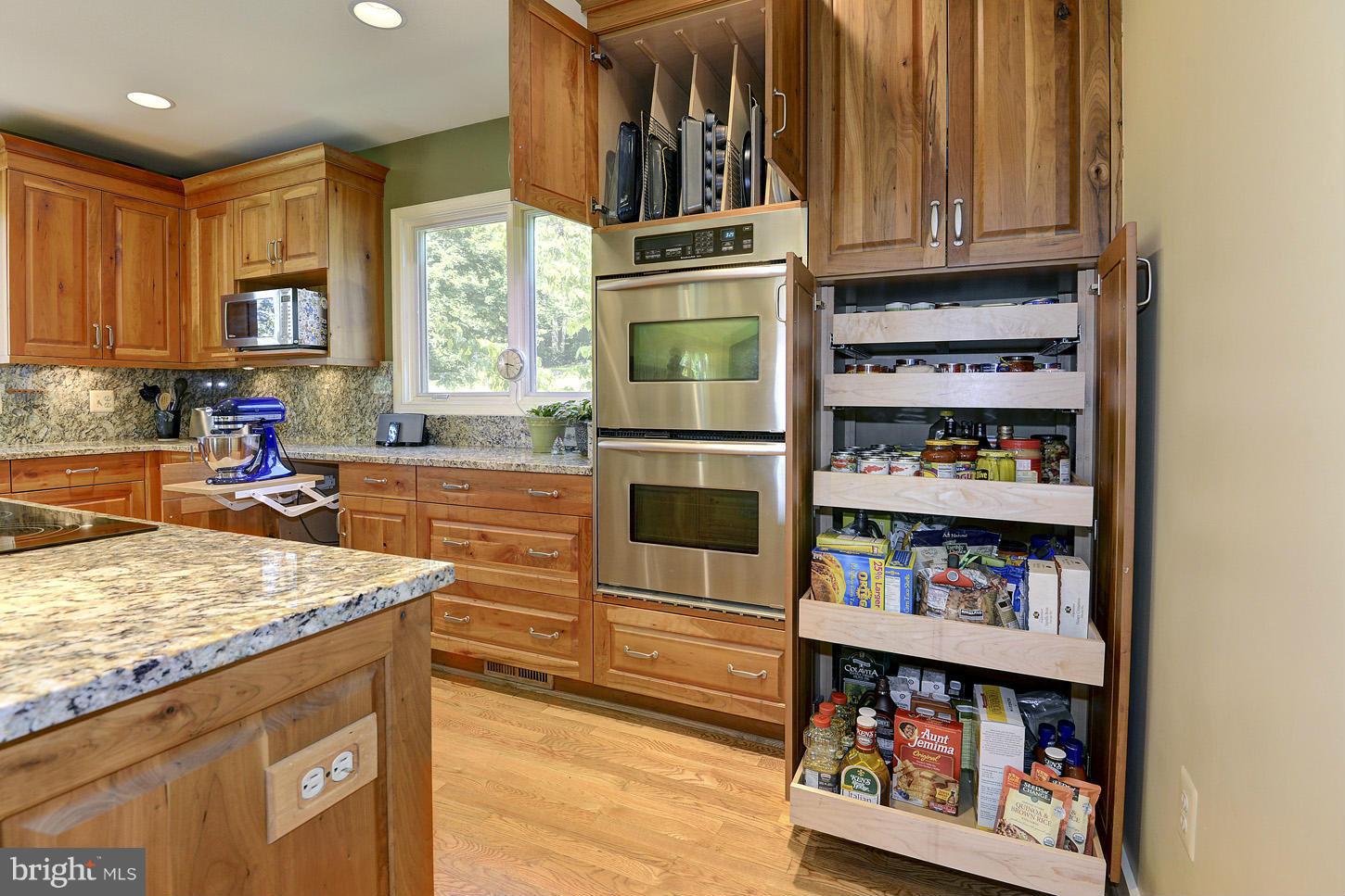 9198 Maidstone Road Delaplane, VA 20144 - Photo 8 of 30 Kitchen