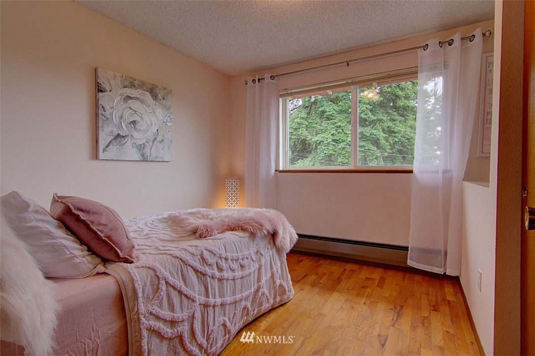 17508 Clover Road Bothell, WA 98012 - Photo 14 of 40
