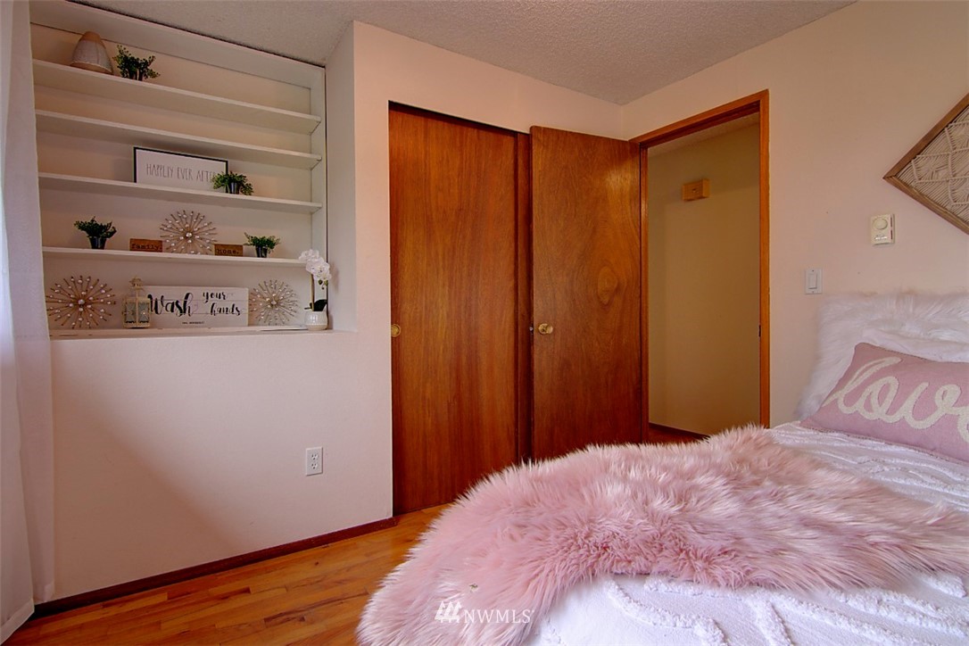 17508 Clover Road Bothell, WA 98012 - Photo 15 of 40