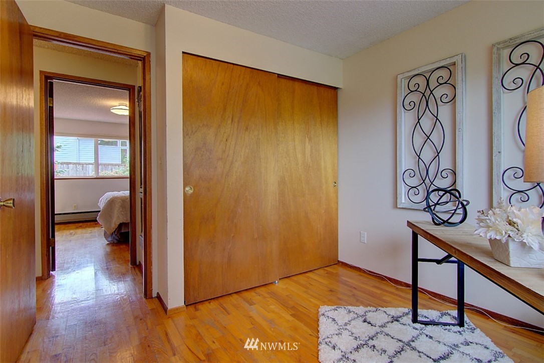 17508 Clover Road Bothell, WA 98012 - Photo 17 of 40