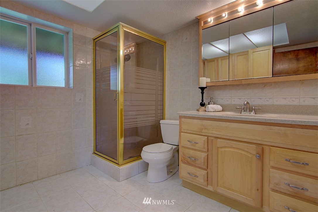 17508 Clover Road Bothell, WA 98012 - Photo 26 of 40