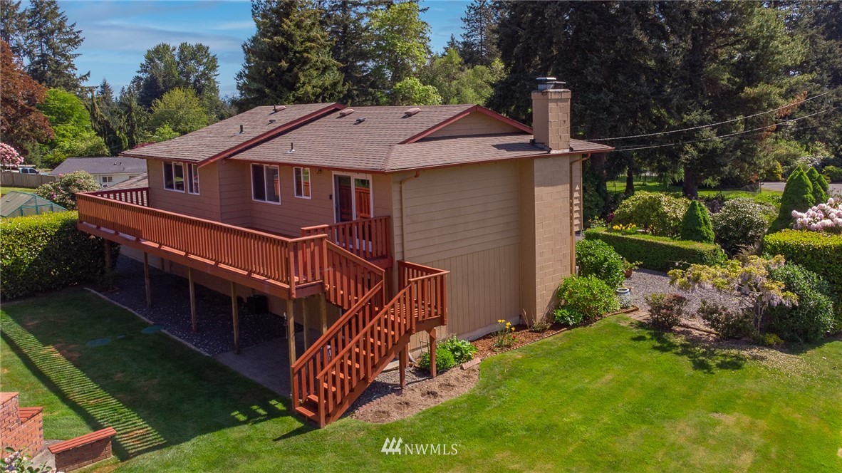 17508 Clover Road Bothell, WA 98012 - Photo 32 of 40