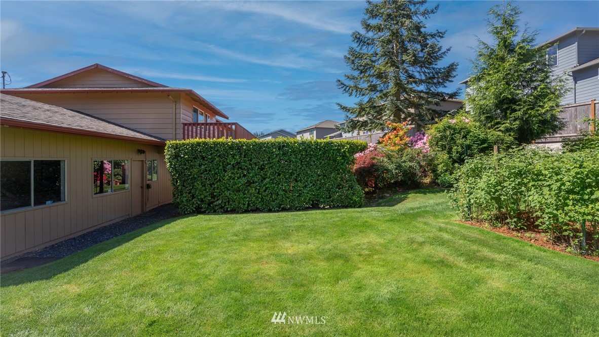17508 Clover Road Bothell, WA 98012 - Photo 34 of 40