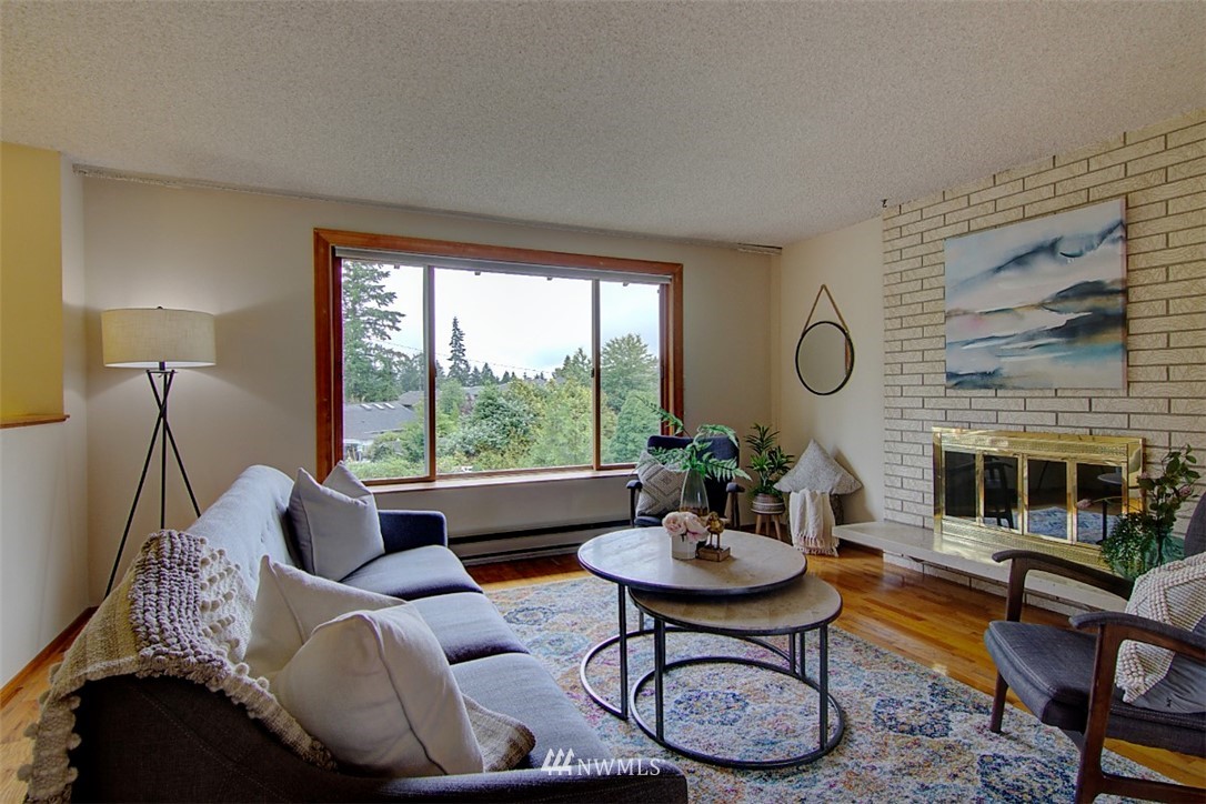 17508 Clover Road Bothell, WA 98012 - Photo 5 of 40