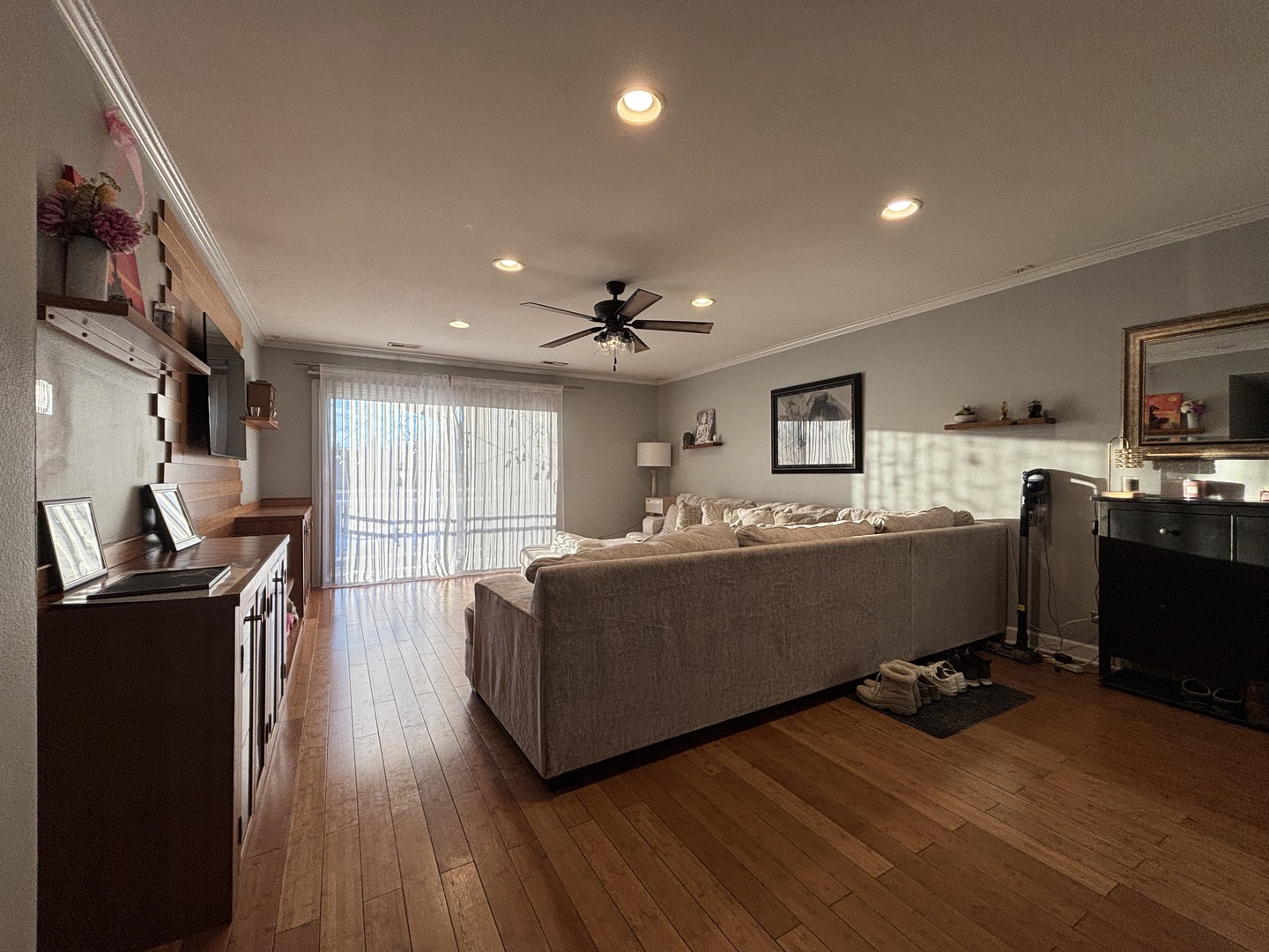 4704 Euclid Avenue, Unit 2D Rolling Meadows, IL 60008 - Photo 4 of 25