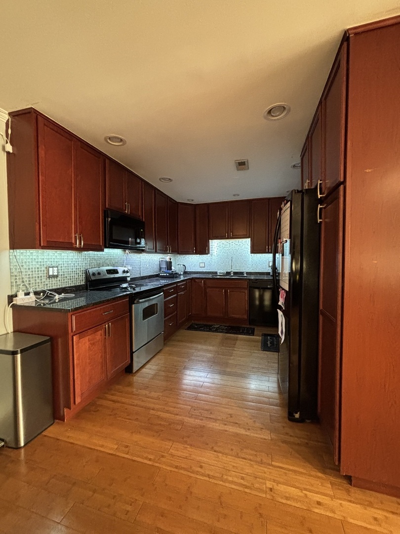 4704 Euclid Avenue, Unit 2D Rolling Meadows, IL 60008 - Photo 8 of 25