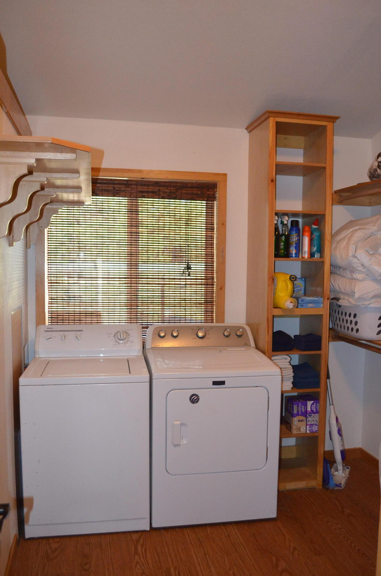 132860 Highway 97 Crescent, OR 97733 - Photo 10 of 25 a room with a bed and a window