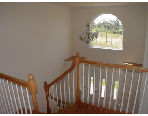 247 Catamount Road Tewksbury, MA 01876 - Photo 8 of 29 Gallery Image 8