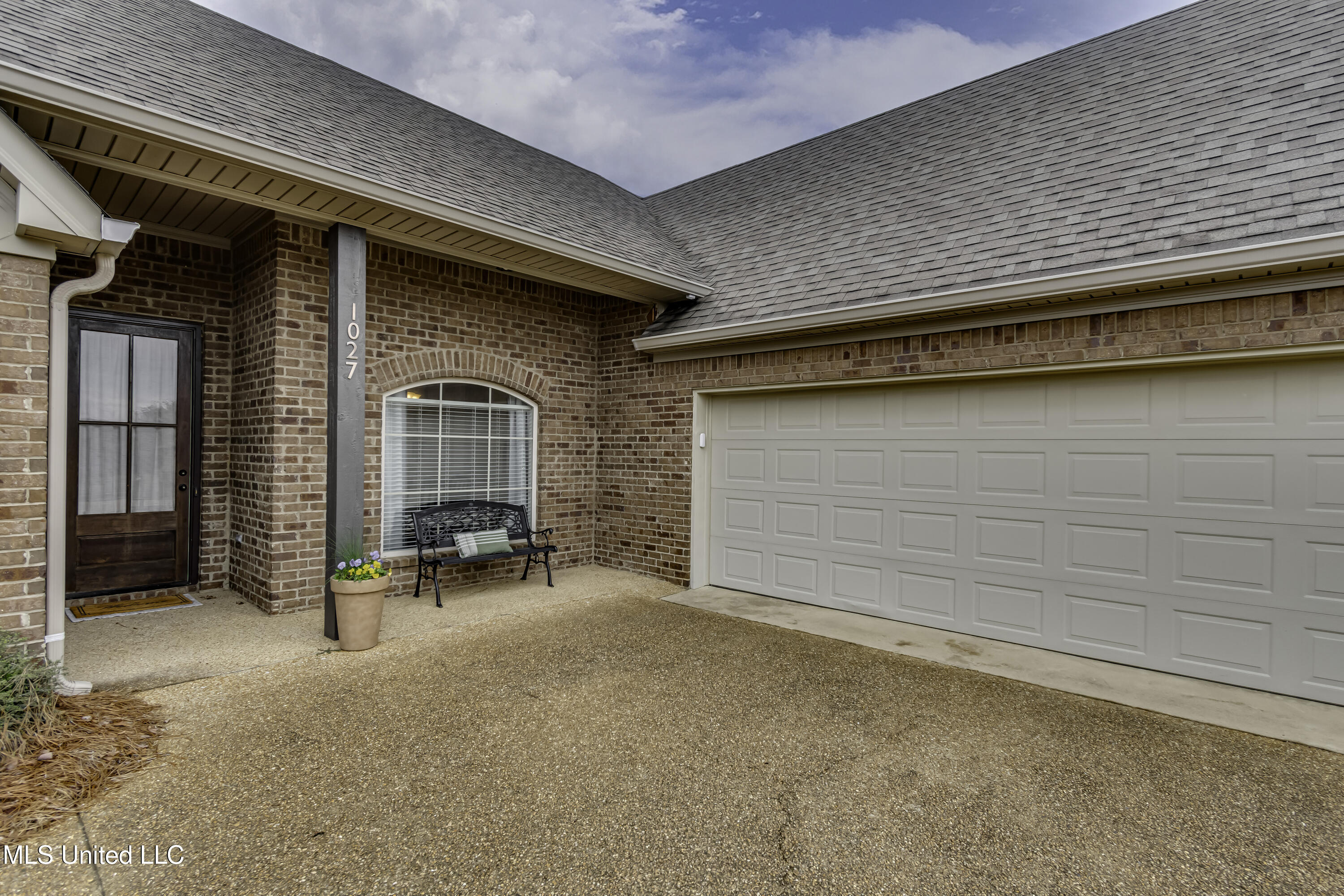 1027 Trinity Drive Madison, MS 39110 - Photo 3 of 46 1027 Trinity Dr--3