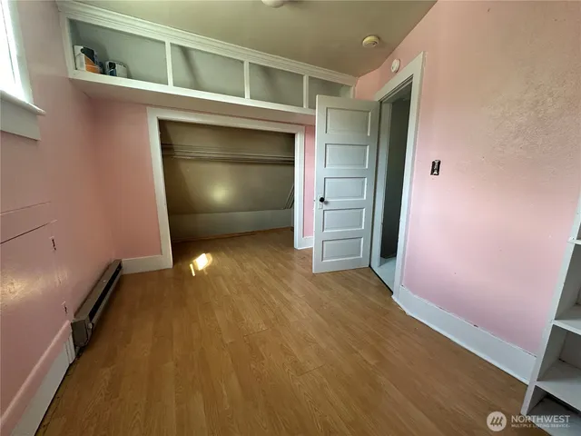 $2,350 | 827 West Cota Street, Shelton, WA 98584