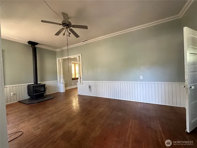 $2,350 | 827 West Cota Street, Shelton, WA 98584