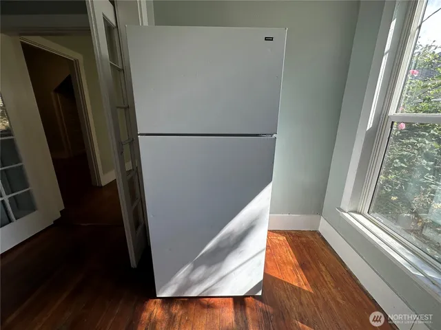 $2,350 | 827 West Cota Street, Shelton, WA 98584