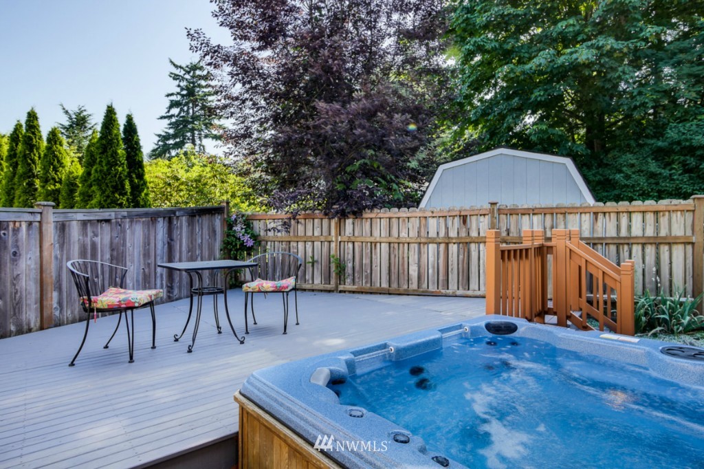 8625 Northeast 201st Place Bothell, WA 98011 - Photo 22 of 25