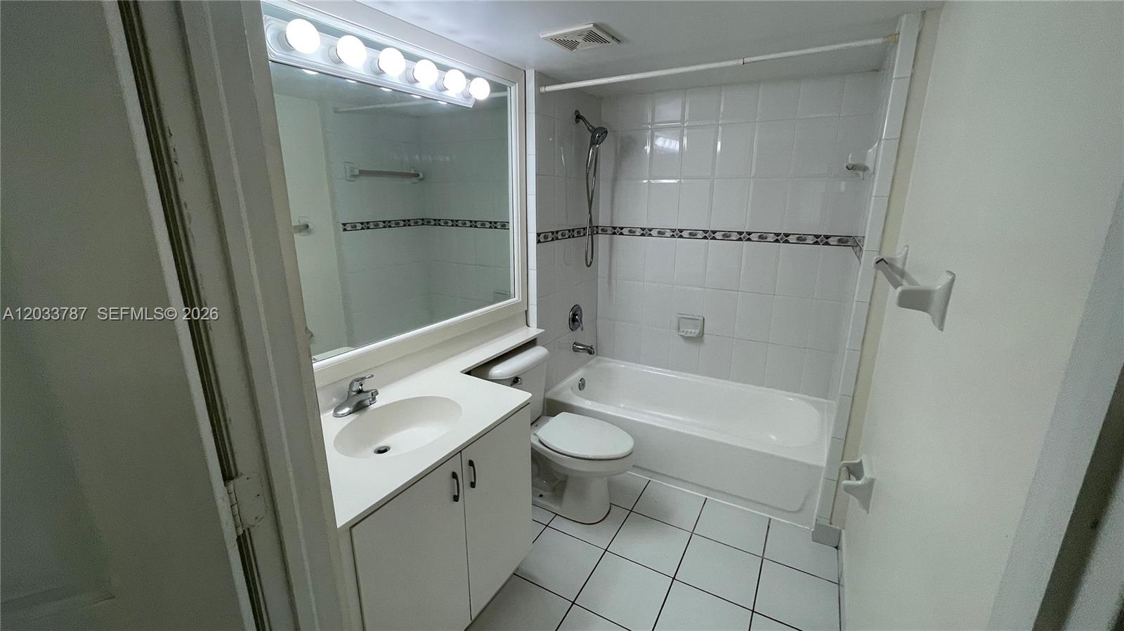 2475 Northwest 16th St Road, Unit 309 Miami, FL 33125 - Photo 11 of 16 Primary Bath