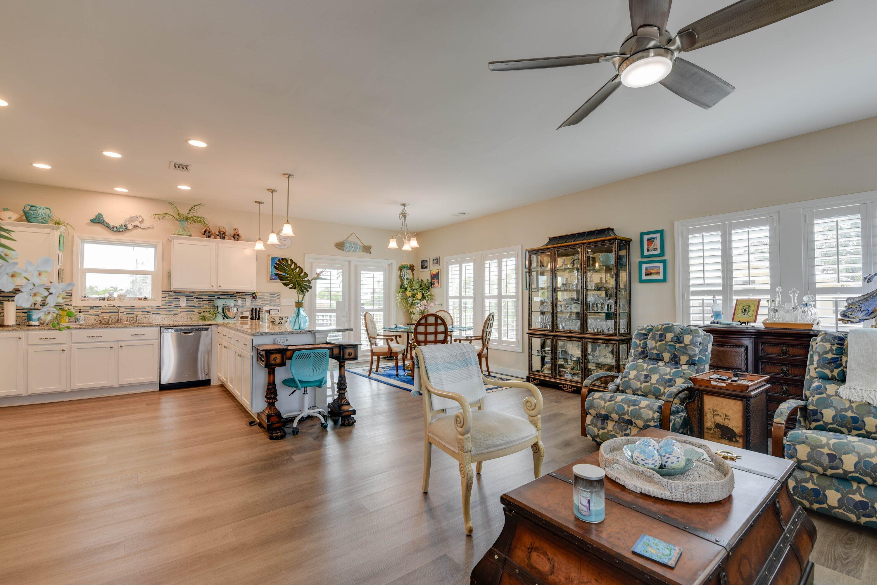 29565 Ranger Avenue Big Pine Key, FL 33043 - Photo 11 of 36 living room