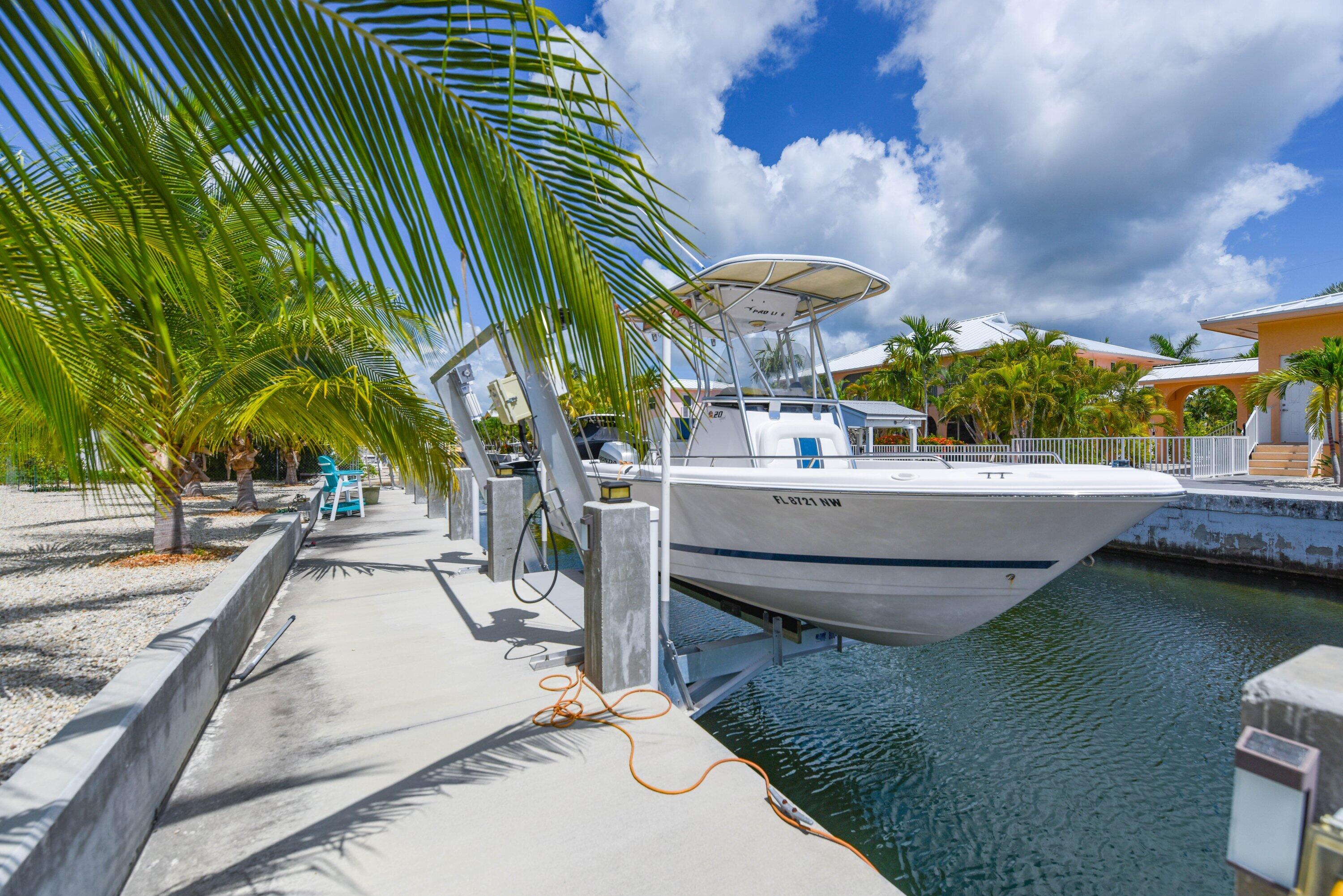 29565 Ranger Avenue Big Pine Key, FL 33043 - Photo 5 of 36 75' dock with boatlift