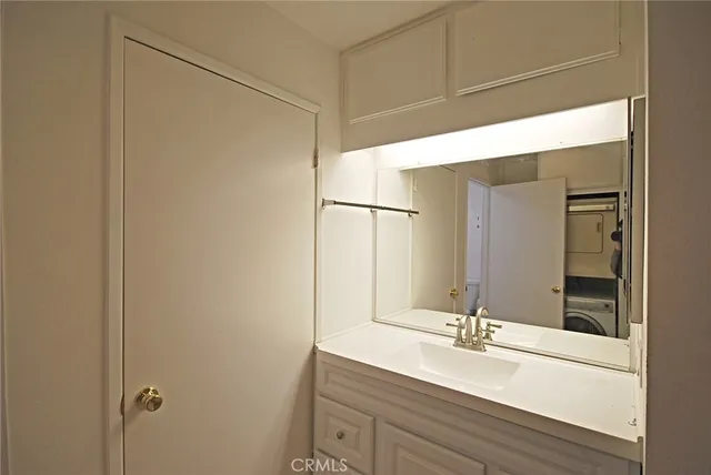 $1,800 | 10229 De Soto Avenue, Chatsworth, CA 91311