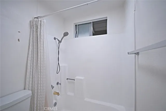 $1,800 | 10229 De Soto Avenue, Chatsworth, CA 91311