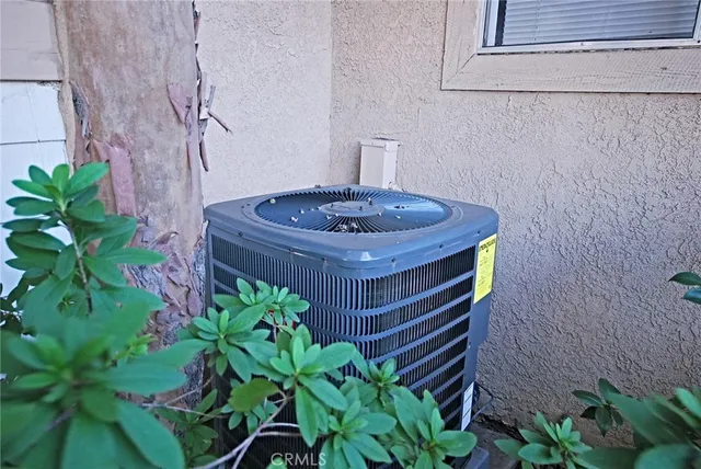 $1,800 | 10229 De Soto Avenue, Chatsworth, CA 91311