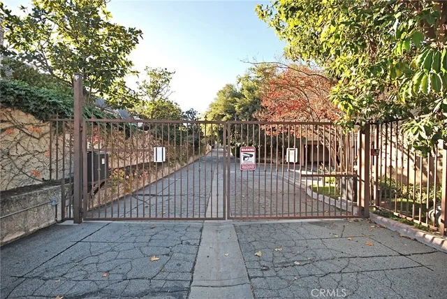 $1,800 | 10229 De Soto Avenue, Chatsworth, CA 91311