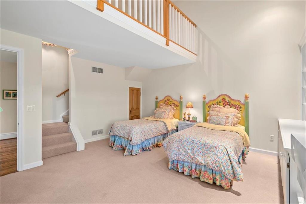 9 Meadowood Drive Fox Chapel, PA 15215 - Photo 20 of 25